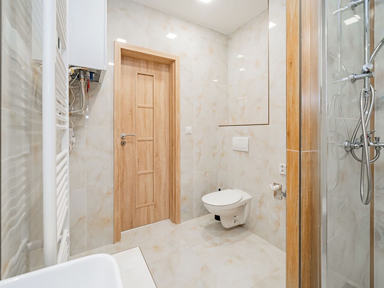Prodej rodinného domu 400 m², pozemek 326 m² - foto 8