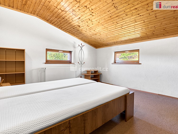 Prodej rodinného domu 230 m², pozemek 5 967 m² - foto 8
