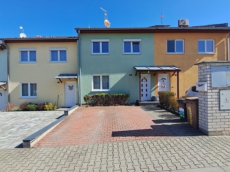 Prodej rodinného domu 120 m², pozemek 198 m² - foto 2