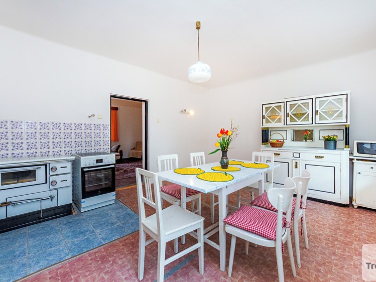 Prodej rodinného domu 195 m², pozemek 741 m² - foto 3