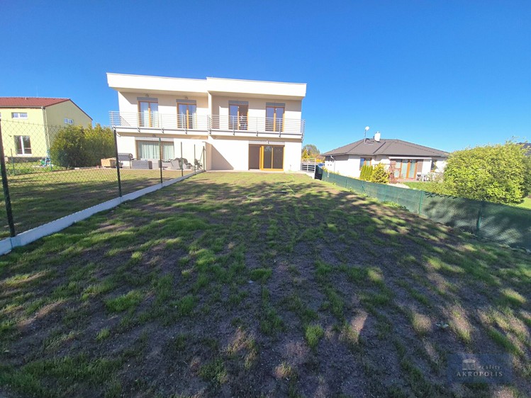 Prodej rodinného domu 207 m², pozemek 677 m² - foto 7