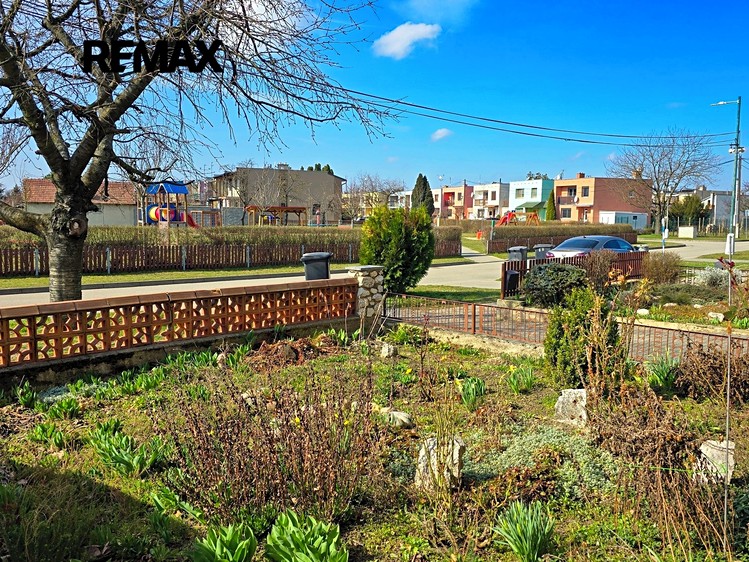 Prodej  rodinného domu 123 m², pozemek 381 m² - foto 4