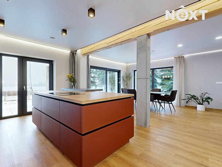 Prodej rodinného domu 210 m², pozemek 2 278 m² - foto 7