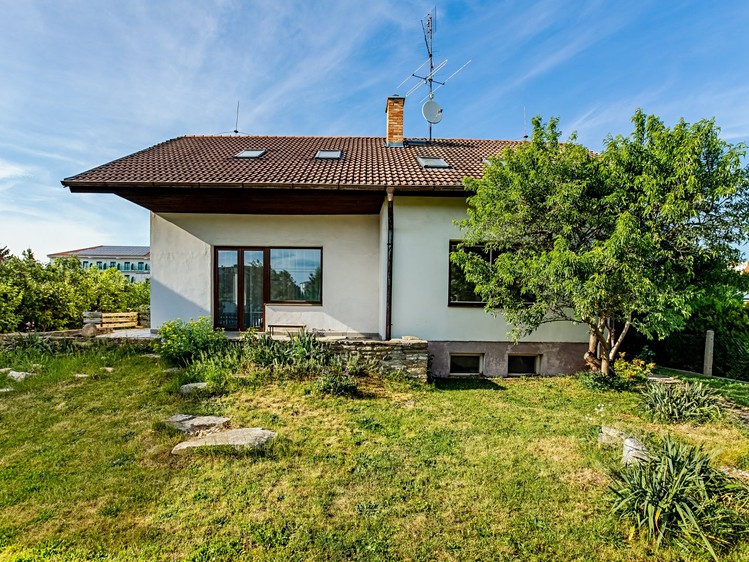 Prodej rodinného domu 185 m², pozemek 635 m² - foto 5