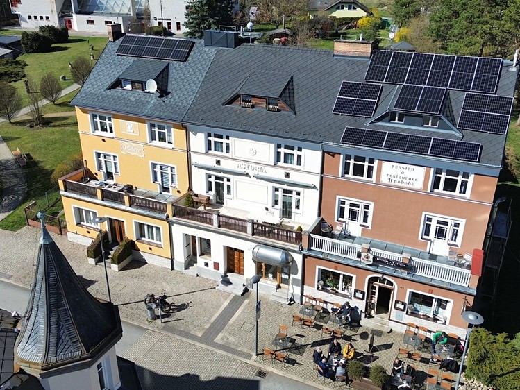 Prodej rodinného domu 375 m², pozemek 1 171 m² - foto 1