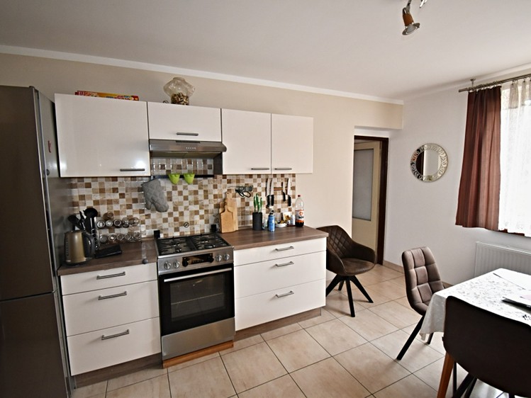 Prodej  rodinného domu 240 m², pozemek 1 434 m² - foto 8