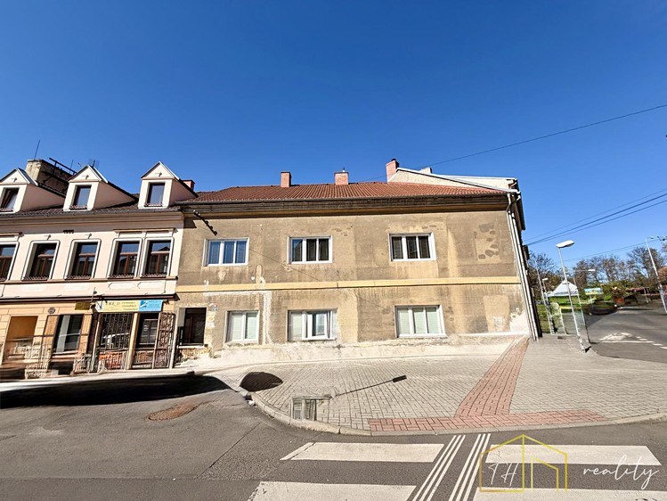 Prodej vícegeneračního domu 180 m², pozemek 147 m² - foto 1