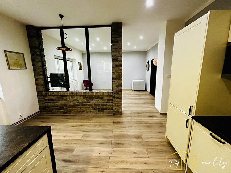 Prodej vícegeneračního domu 180 m², pozemek 147 m² - foto 5