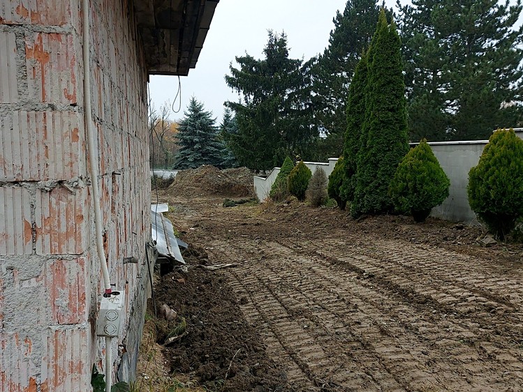 Prodej rodinného domu 925 m², pozemek 1 750 m² - foto 4