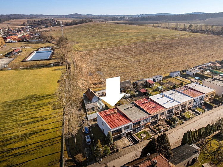 Prodej rodinného domu 140 m², pozemek 393 m² - foto 1