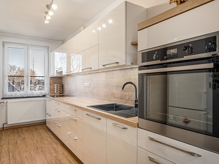 Prodej rodinného domu 140 m², pozemek 393 m² - foto 7