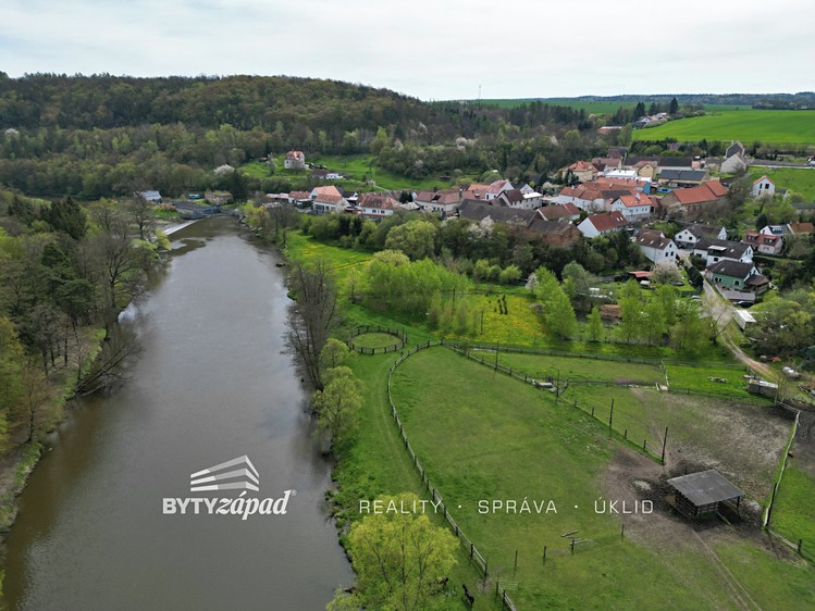 Prodej rodinného domu 602 m², pozemek 1 364 m² - foto 6