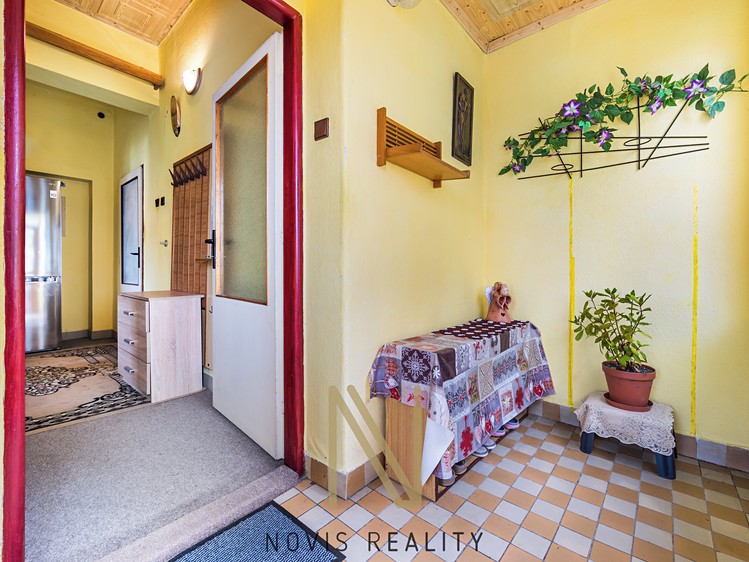 Prodej rodinného domu 131 m², pozemek 583 m² - foto 2