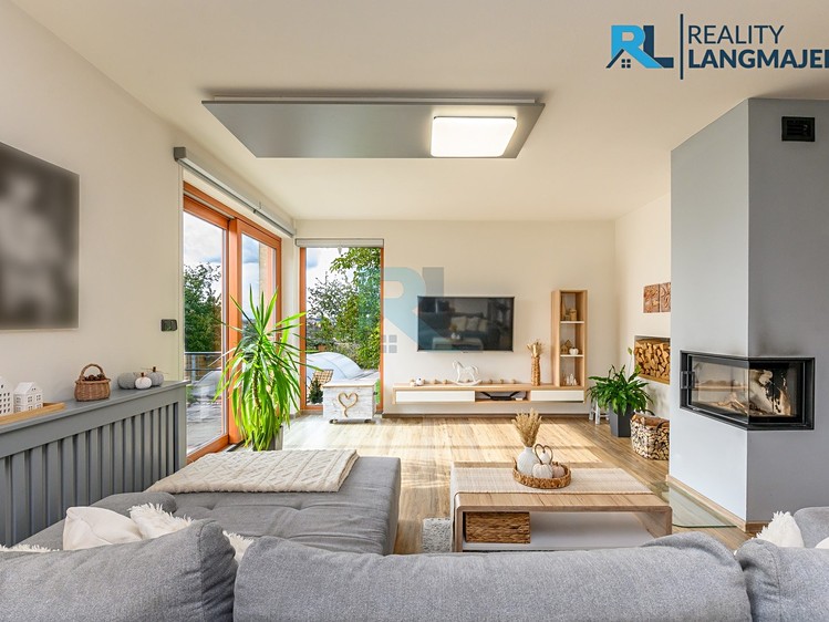 Prodej  rodinného domu 183 m², pozemek 724 m² - foto 5