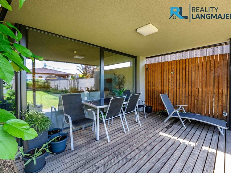 Prodej rodinného domu 134 m², pozemek 343 m² - foto 2
