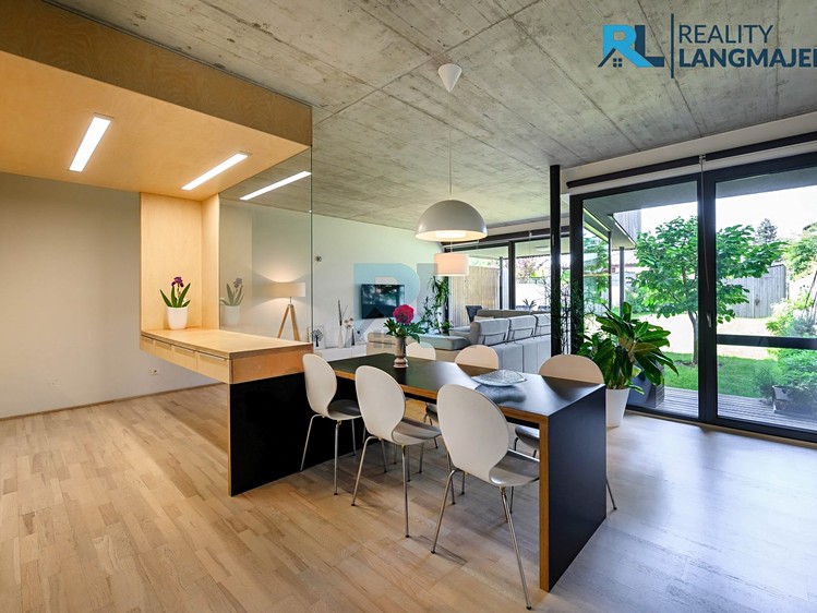 Prodej rodinného domu 134 m², pozemek 343 m² - foto 4