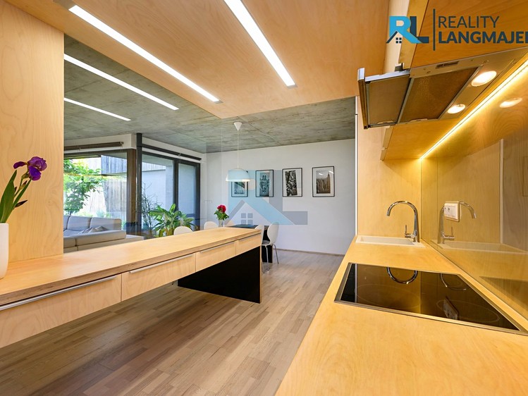 Prodej rodinného domu 134 m², pozemek 343 m² - foto 7