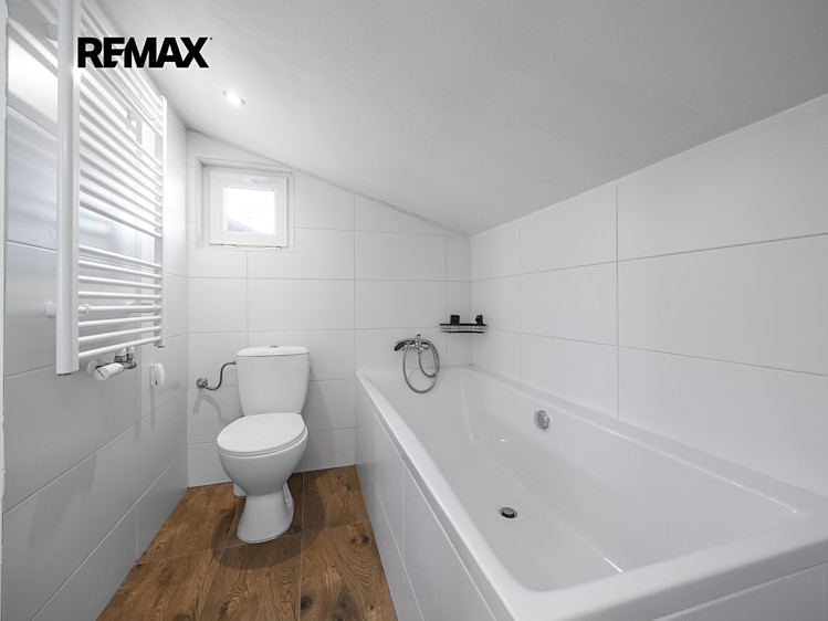Prodej rodinného domu 121 m², pozemek 293 m² - foto 6