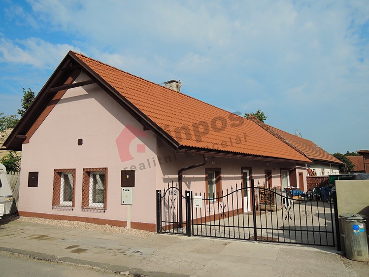 Prodej rodinného domu 54 m², pozemek 198 m² - foto 1