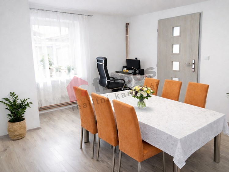 Prodej rodinného domu 54 m², pozemek 198 m² - foto 2