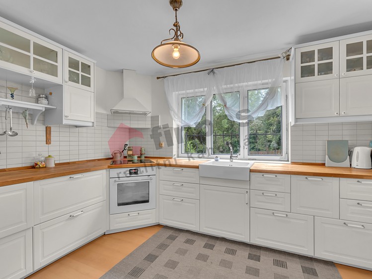 Prodej rodinného domu 231 m², pozemek 77 689 m² - foto 6