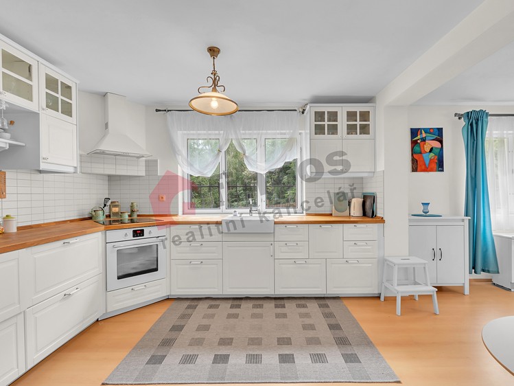 Prodej rodinného domu 231 m², pozemek 77 689 m² - foto 5