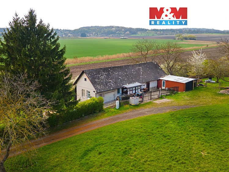 Prodej rodinného domu 70 m², pozemek 1 447 m² - foto 1