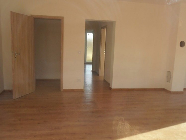 Dražba  rodinného domu 146 m², pozemek 1 059 m² - foto 8