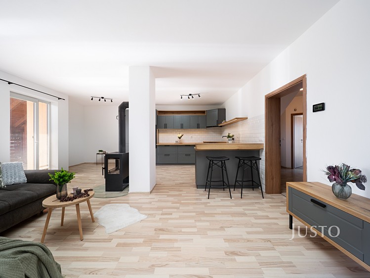 Prodej rodinného domu 141 m², pozemek 385 m² - foto 2