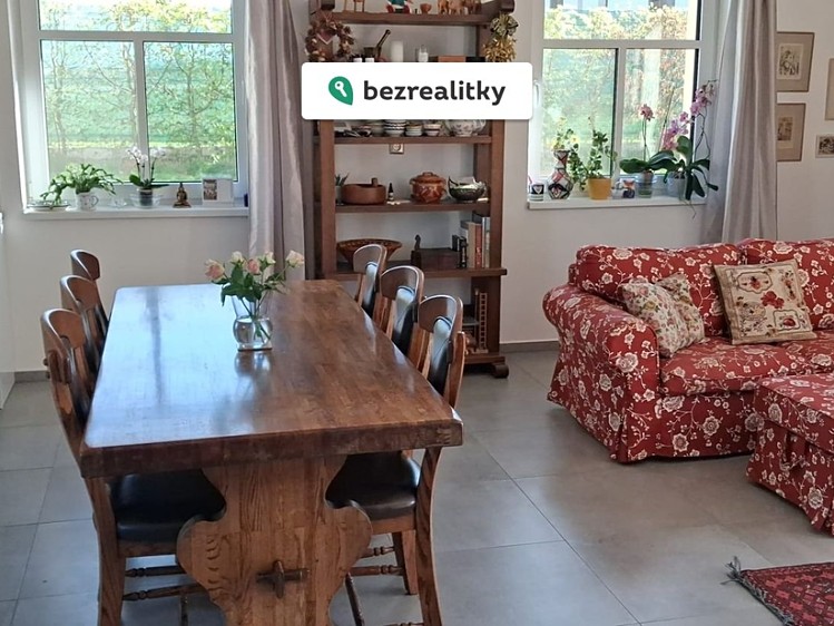 Prodej rodinného domu 318 m², pozemek 1 341 m² - foto 4