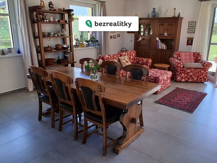 Prodej rodinného domu 318 m², pozemek 1 341 m² - foto 5