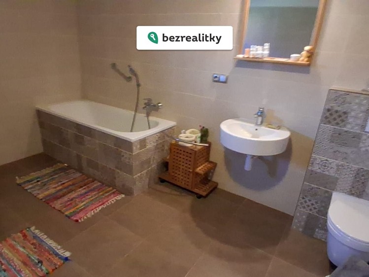 Prodej rodinného domu 318 m², pozemek 1 341 m² - foto 7