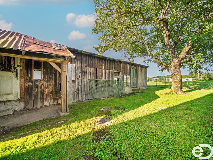 Prodej rodinného domu 253 m², pozemek 1 339 m² - foto 8