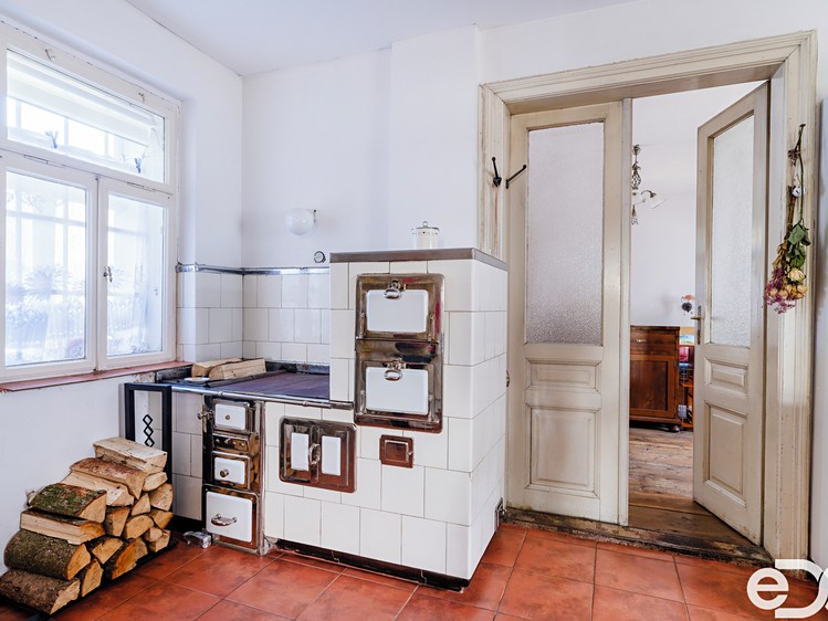 Prodej rodinného domu 180 m², pozemek 2 143 m² - foto 8