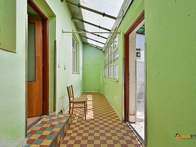 Prodej rodinného domu 180 m², pozemek 290 m² - foto 4