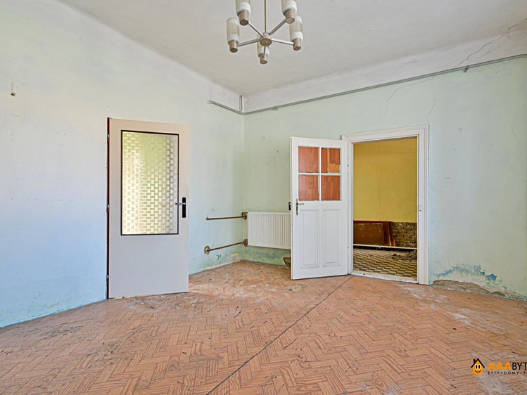 Prodej rodinného domu 180 m², pozemek 290 m² - foto 8