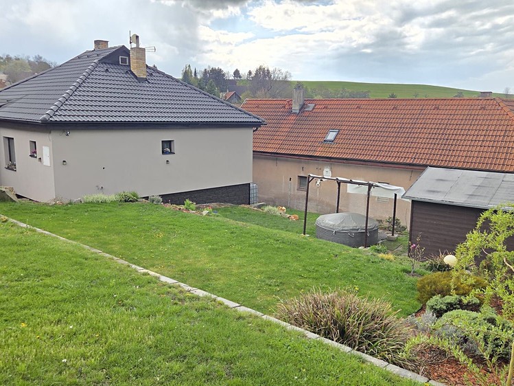 Prodej rodinného domu 180 m², pozemek 844 m² - foto 8