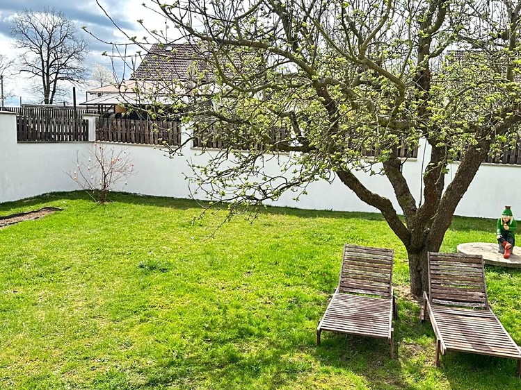 Prodej rodinného domu 220 m², pozemek 1 040 m² - foto 7