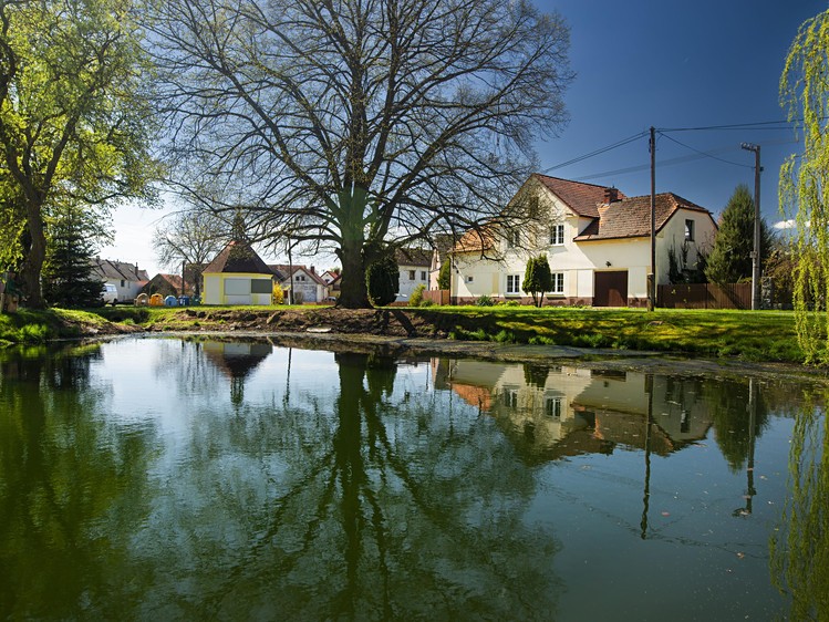 Prodej rodinného domu 165 m², pozemek 360 m² - foto 1