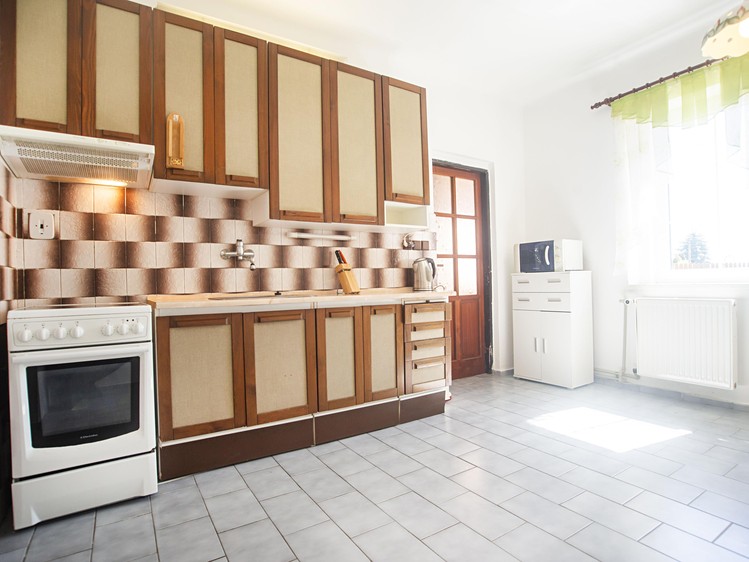Prodej rodinného domu 165 m², pozemek 360 m² - foto 2