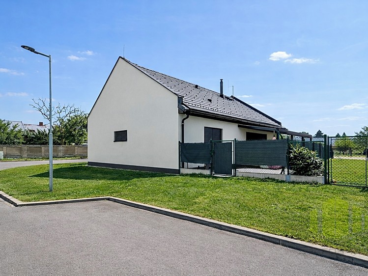 Prodej rodinného domu 128 m², pozemek 455 m² - foto 5