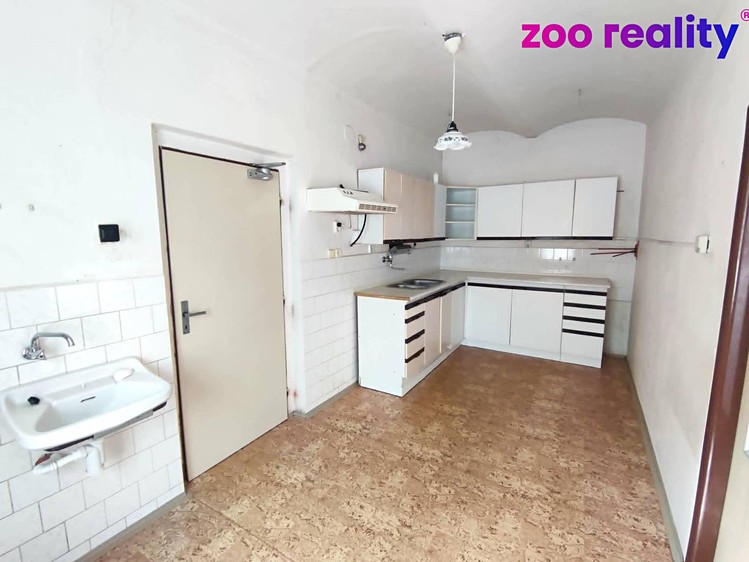 Prodej rodinného domu 120 m², pozemek 978 m² - foto 2