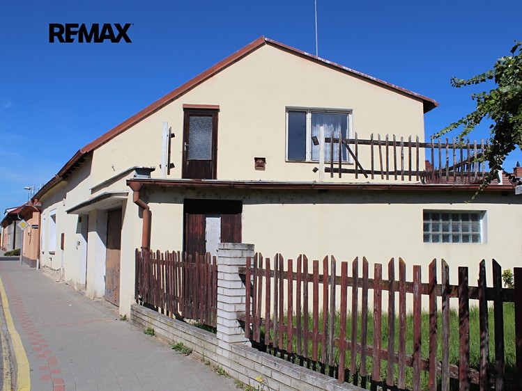 Prodej  rodinného domu 224 m², pozemek 202 m² - foto 3