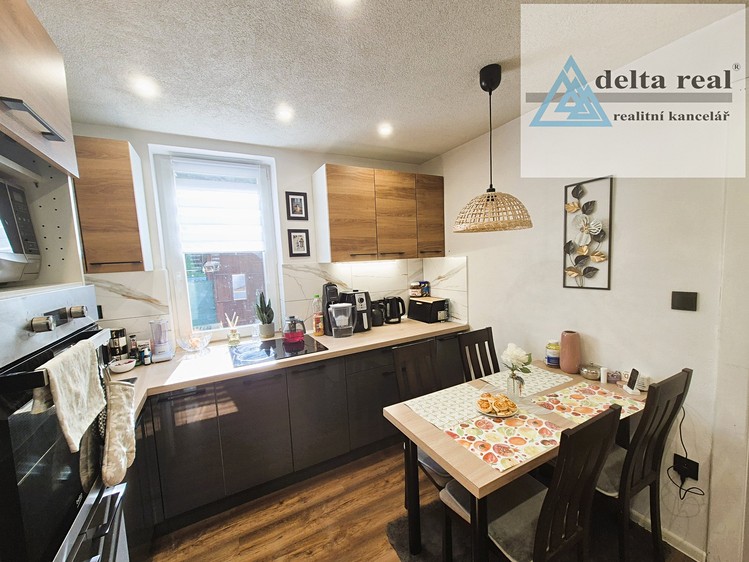Prodej rodinného domu 95 m², pozemek 1 033 m² - foto 4