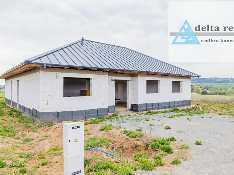 Prodej  rodinného domu 221 m², pozemek 910 m² - foto 4