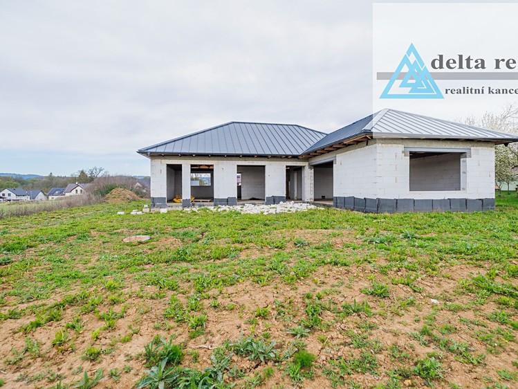 Prodej  rodinného domu 221 m², pozemek 910 m² - foto 6