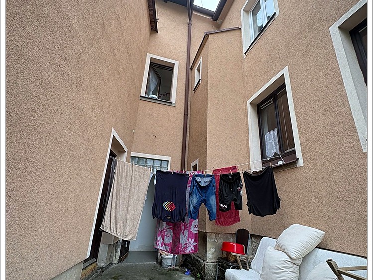 Prodej  vícegeneračního domu 300 m², pozemek 181 m² - foto 3
