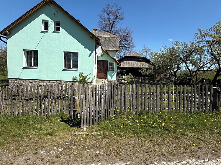 Prodej rodinného domu 150 m², pozemek 2 004 m² - foto 2