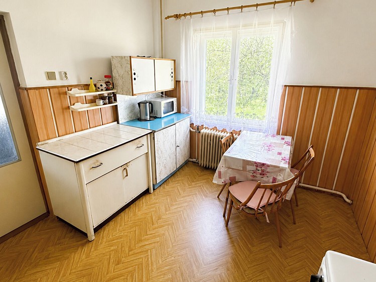 Prodej rodinného domu 150 m², pozemek 2 004 m² - foto 8