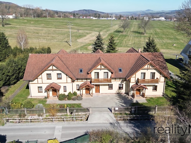 Prodej rodinného domu 273 m², pozemek 1 560 m² - foto 5